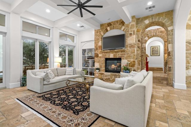 108 Golden Bear CV, Austin, TX 78738