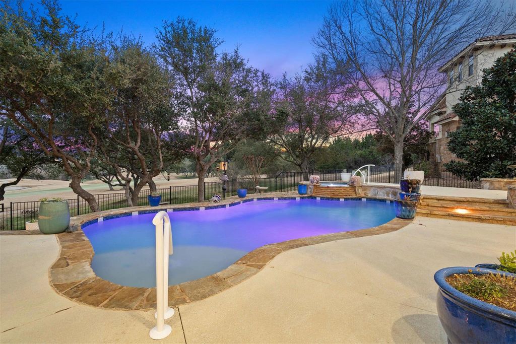108 Golden Bear CV, Austin, TX 78738