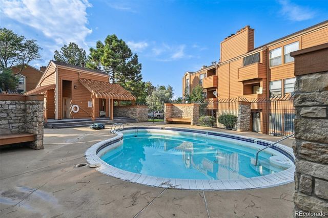 4274 S Salida Way 2, Aurora, CO 80013