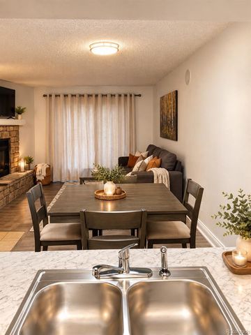 4274 S Salida Way 2, Aurora, CO 80013