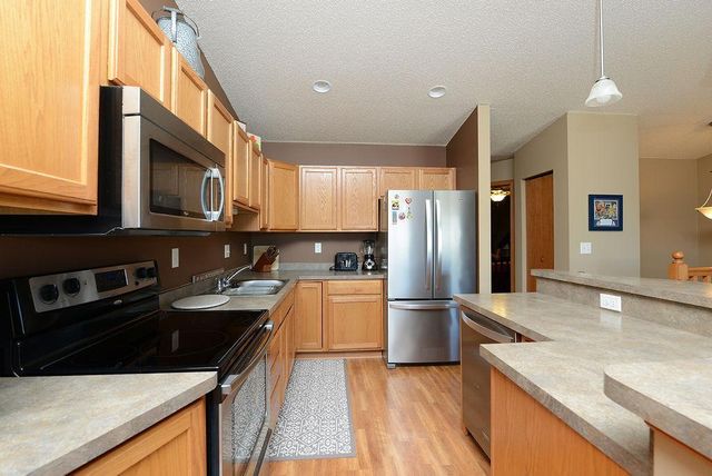 5265 50th Avenue S, Fargo, ND 58104