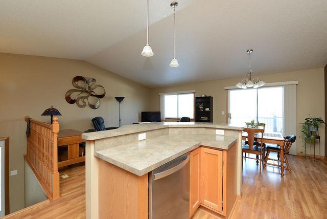 5265 50th Avenue S, Fargo, ND 58104