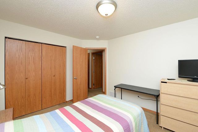 5265 50th Avenue S, Fargo, ND 58104