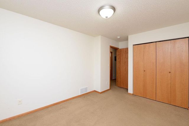 5265 50th Avenue S, Fargo, ND 58104