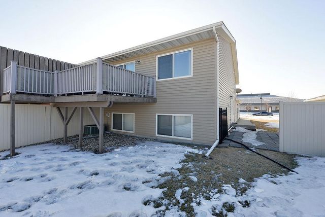 5265 50th Avenue S, Fargo, ND 58104