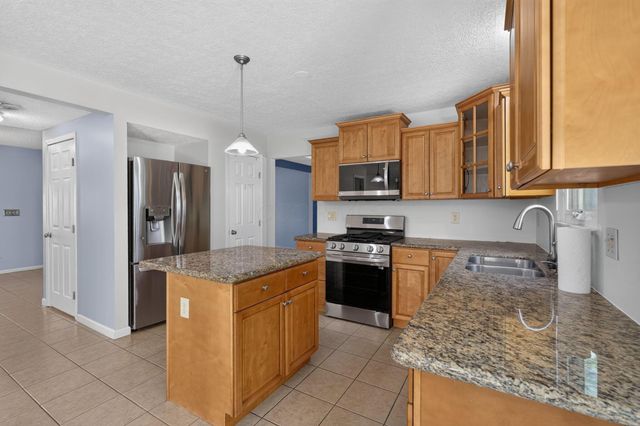 512 Barden Court, Columbus, OH 43230