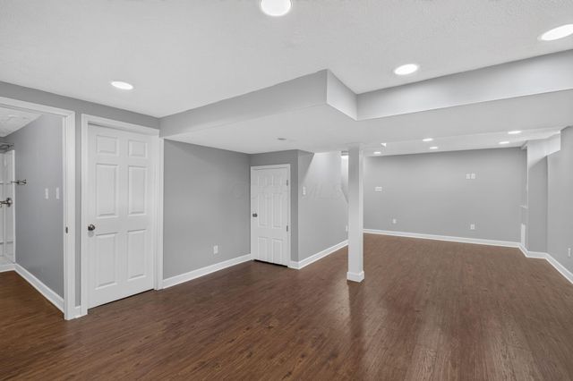 512 Barden Court, Columbus, OH 43230