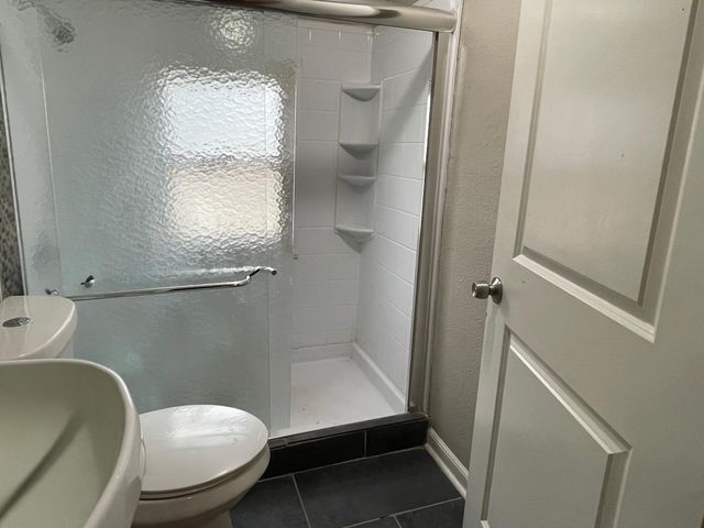 984 E RAINES RD, Memphis, TN 38116