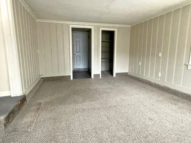 984 E RAINES RD, Memphis, TN 38116