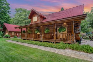 23 Treasure Island, Roscommon, MI 48653