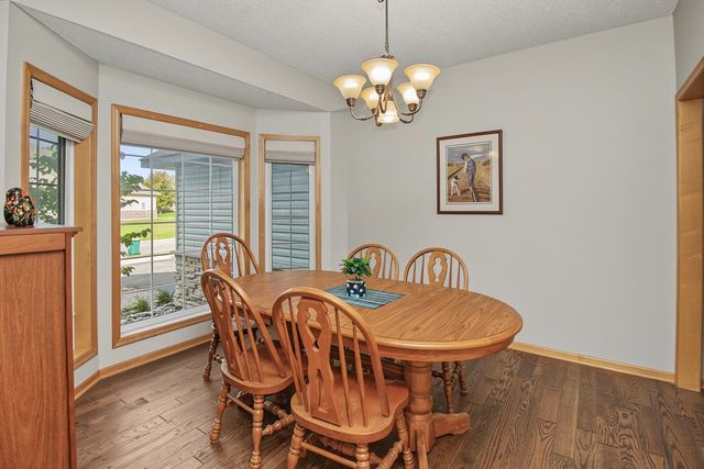 6111 106th Avenue N, Brooklyn Park, MN 55443