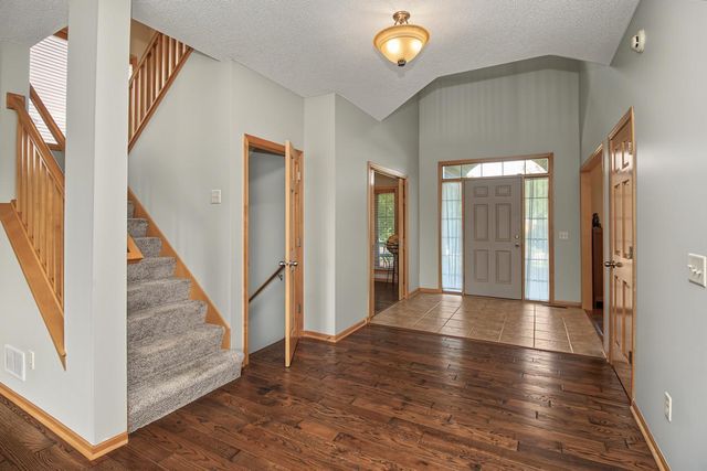 6111 106th Avenue N, Brooklyn Park, MN 55443
