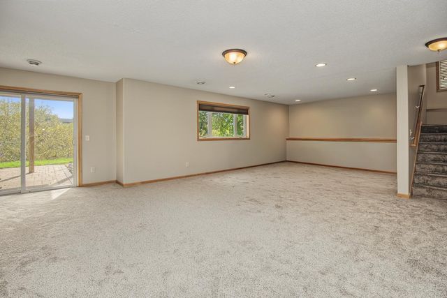 6111 106th Avenue N, Brooklyn Park, MN 55443