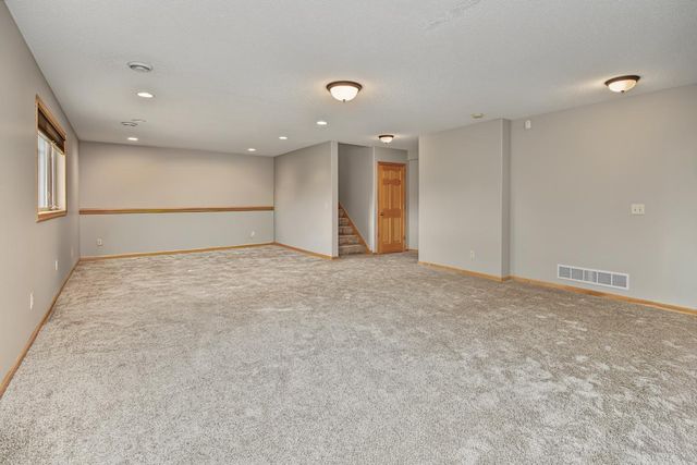 6111 106th Avenue N, Brooklyn Park, MN 55443