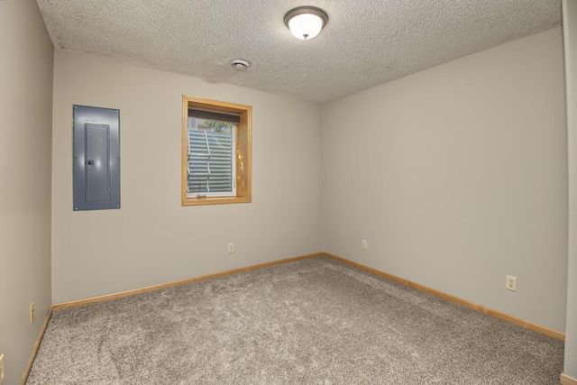 6111 106th Avenue N, Brooklyn Park, MN 55443