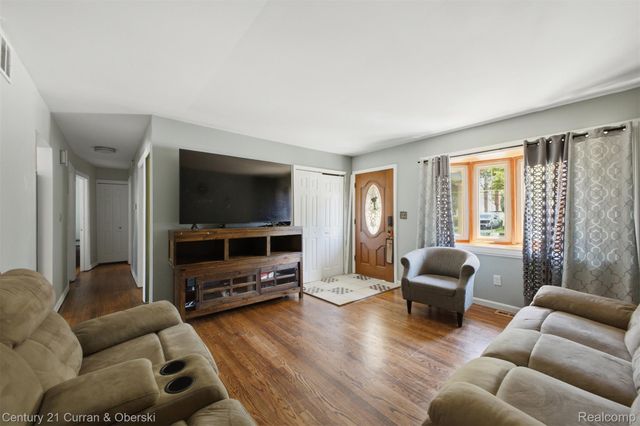 6724 Polk Street, Taylor, MI 48180