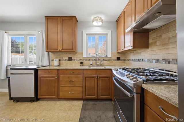 6724 Polk Street, Taylor, MI 48180