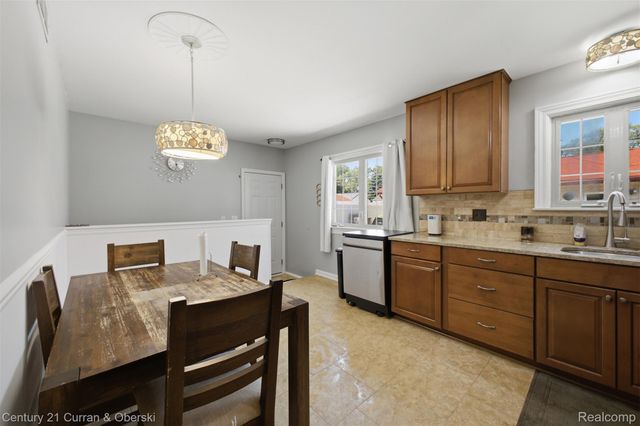 6724 Polk Street, Taylor, MI 48180