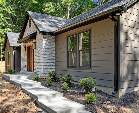 875 Little Leatherwood Rd, Vanleer, TN 37181