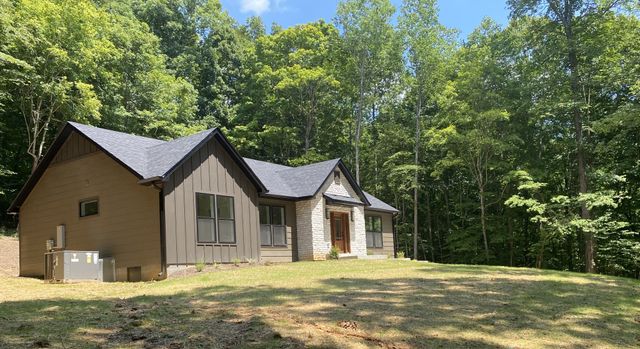 875 Little Leatherwood Rd, Vanleer, TN 37181