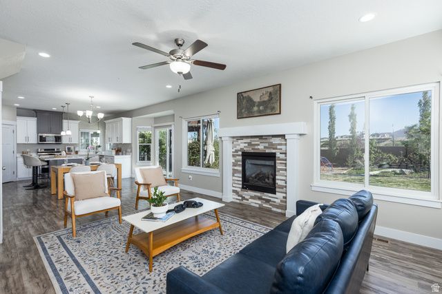 1683 W PACKSADDLE CIR, Bluffdale, UT 84065