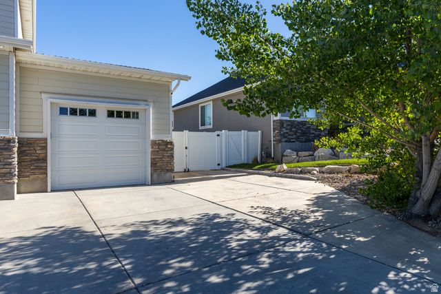 1683 W PACKSADDLE CIR, Bluffdale, UT 84065