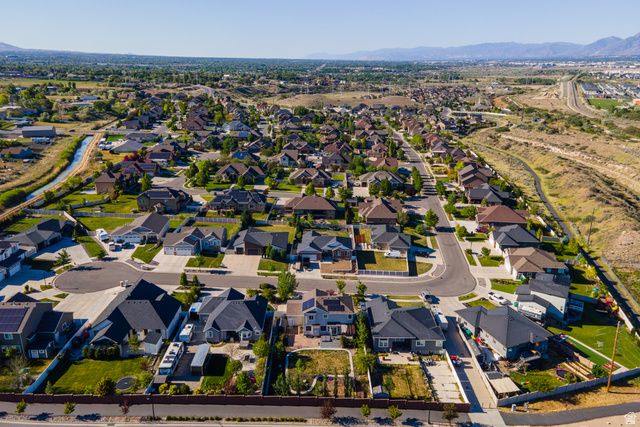 1683 W PACKSADDLE CIR, Bluffdale, UT 84065