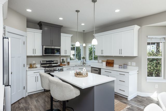 1683 W PACKSADDLE CIR, Bluffdale, UT 84065