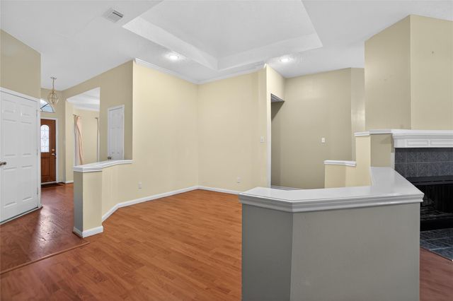 12530 Meadowglen Drive, Meadows Place, TX 77477