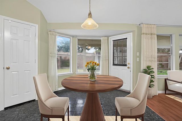 12530 Meadowglen Drive, Meadows Place, TX 77477