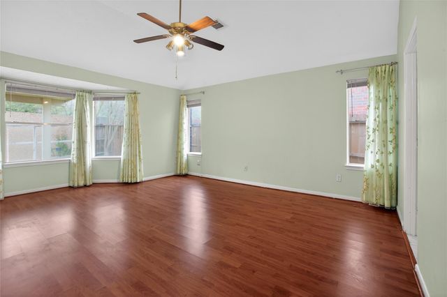 12530 Meadowglen Drive, Meadows Place, TX 77477