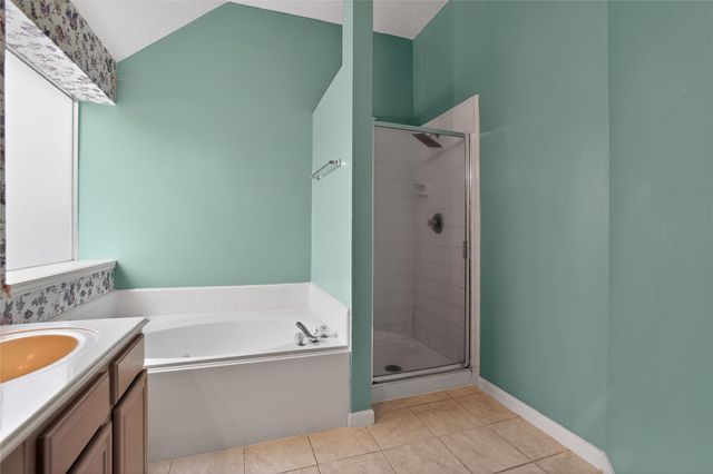 12530 Meadowglen Drive, Meadows Place, TX 77477