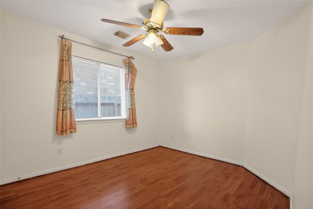 12530 Meadowglen Drive, Meadows Place, TX 77477