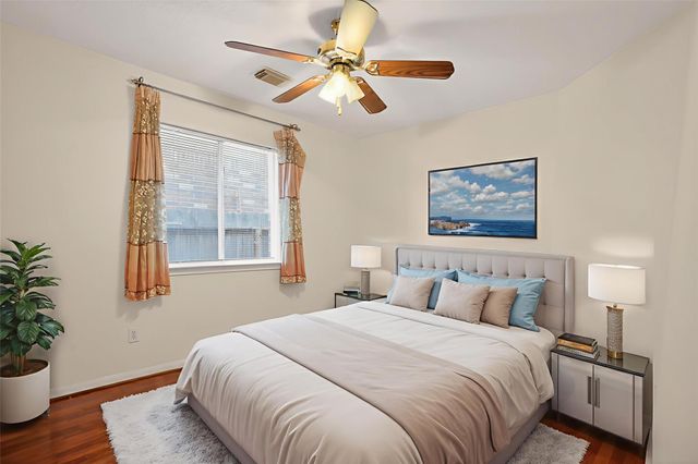 12530 Meadowglen Drive, Meadows Place, TX 77477