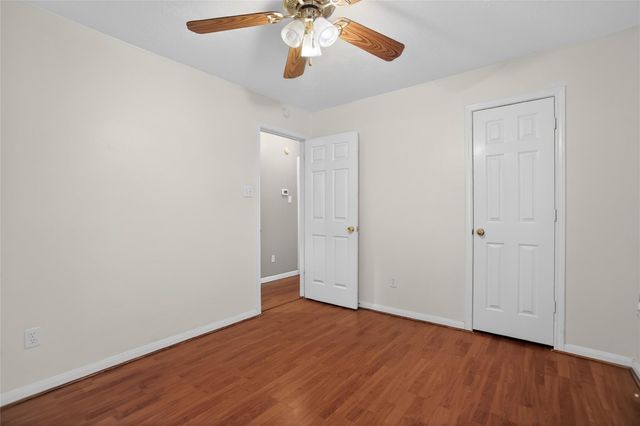 12530 Meadowglen Drive, Meadows Place, TX 77477