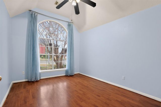 12530 Meadowglen Drive, Meadows Place, TX 77477