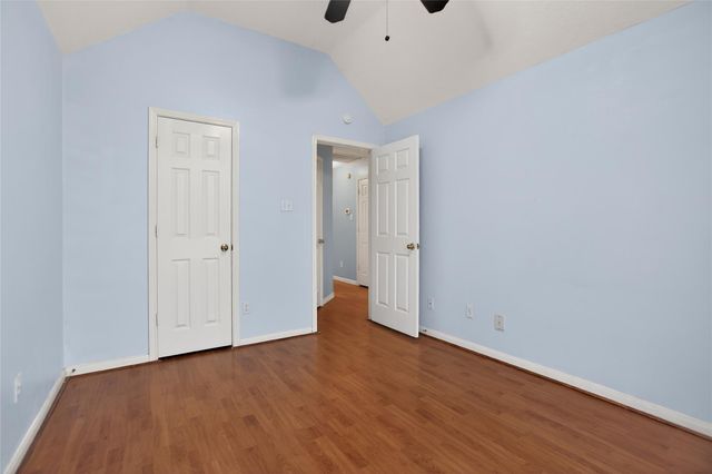 12530 Meadowglen Drive, Meadows Place, TX 77477