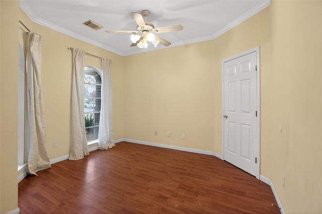 12530 Meadowglen Drive, Meadows Place, TX 77477