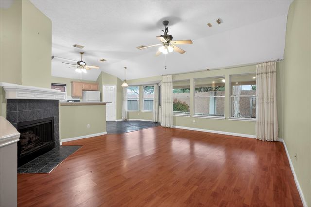 12530 Meadowglen Drive, Meadows Place, TX 77477