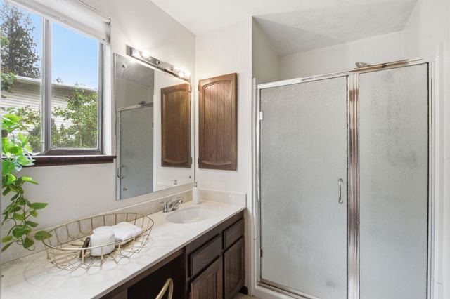 1415 S Eastern Rd, Spokane Valley, WA 99212