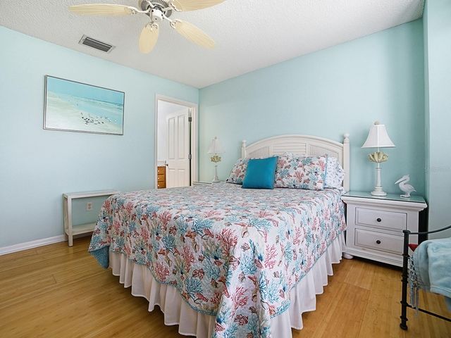 17498 SE 74TH RAES HALL AVENUE, The Villages, FL 32162