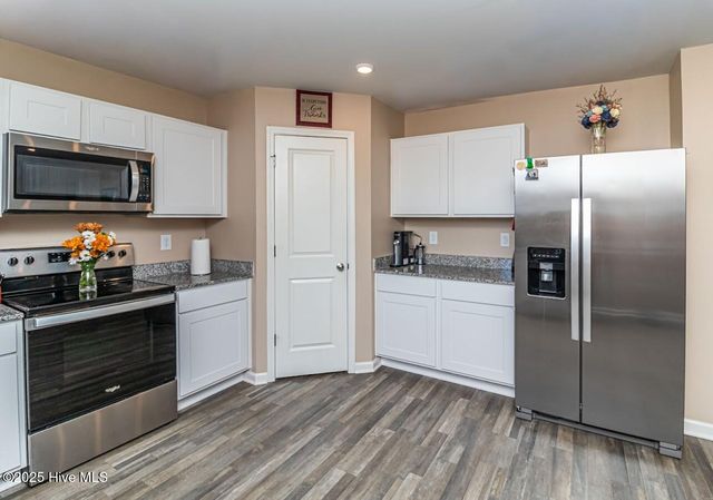 2134 Carriage Drive, Kinston, NC 28504