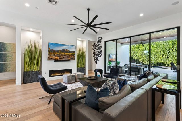 7542 E SUNDOWN Court, Scottsdale, AZ 85250