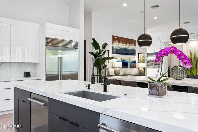 7542 E SUNDOWN Court, Scottsdale, AZ 85250