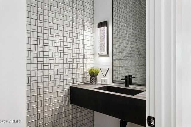 7542 E SUNDOWN Court, Scottsdale, AZ 85250