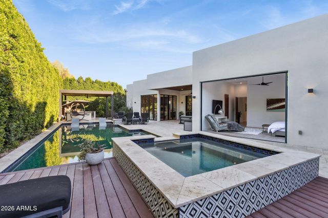 7542 E SUNDOWN Court, Scottsdale, AZ 85250