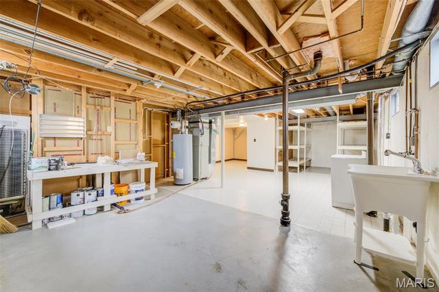 524 Rebecca Drive, St Charles, MO 63301