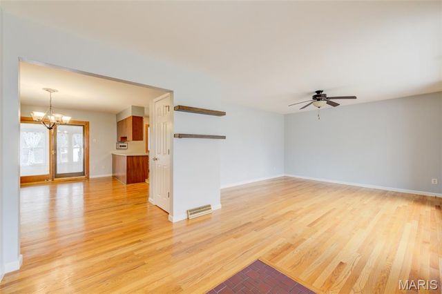 524 Rebecca Drive, St Charles, MO 63301