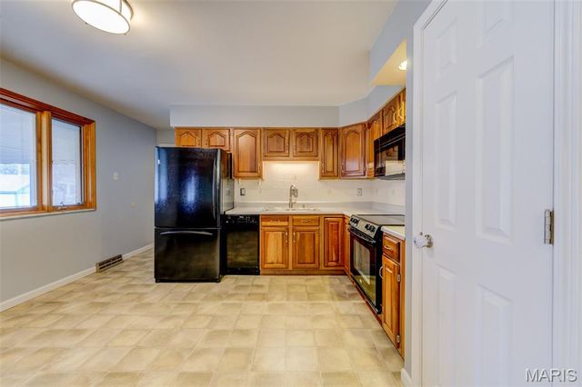 524 Rebecca Drive, St Charles, MO 63301