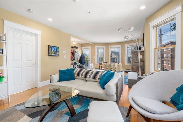 59 Craigie St 2, Somerville, MA 02143